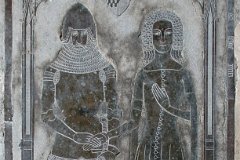 Chrishall - Holy Trinity Brass  Sir John de la Pole 1341-1379 and wife Joan de Cobham 1340-1388. : Church, Essex, Chrishall, Brass, Pole, C14