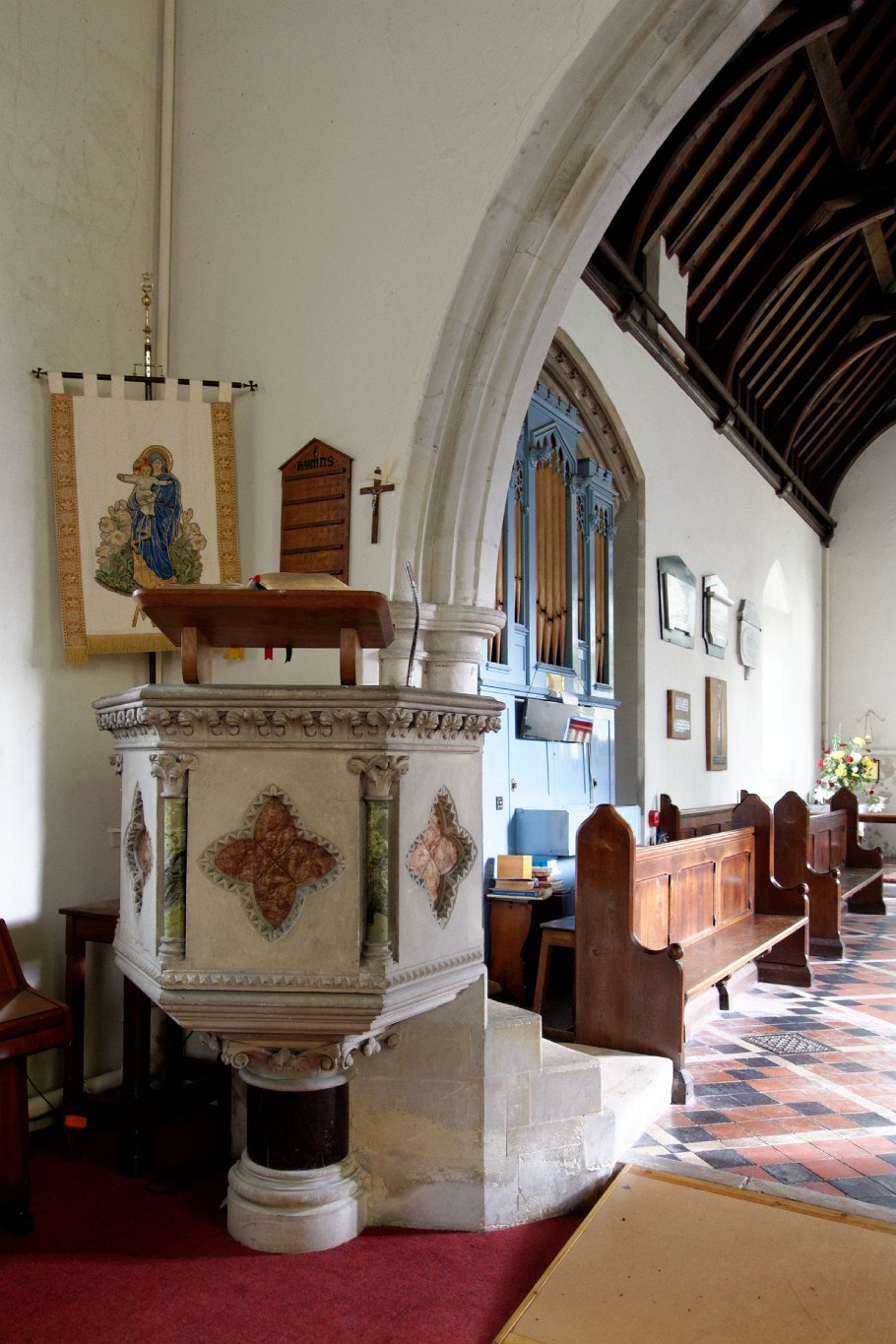 Bradwell-on-Sea - St Thomas:  Interior