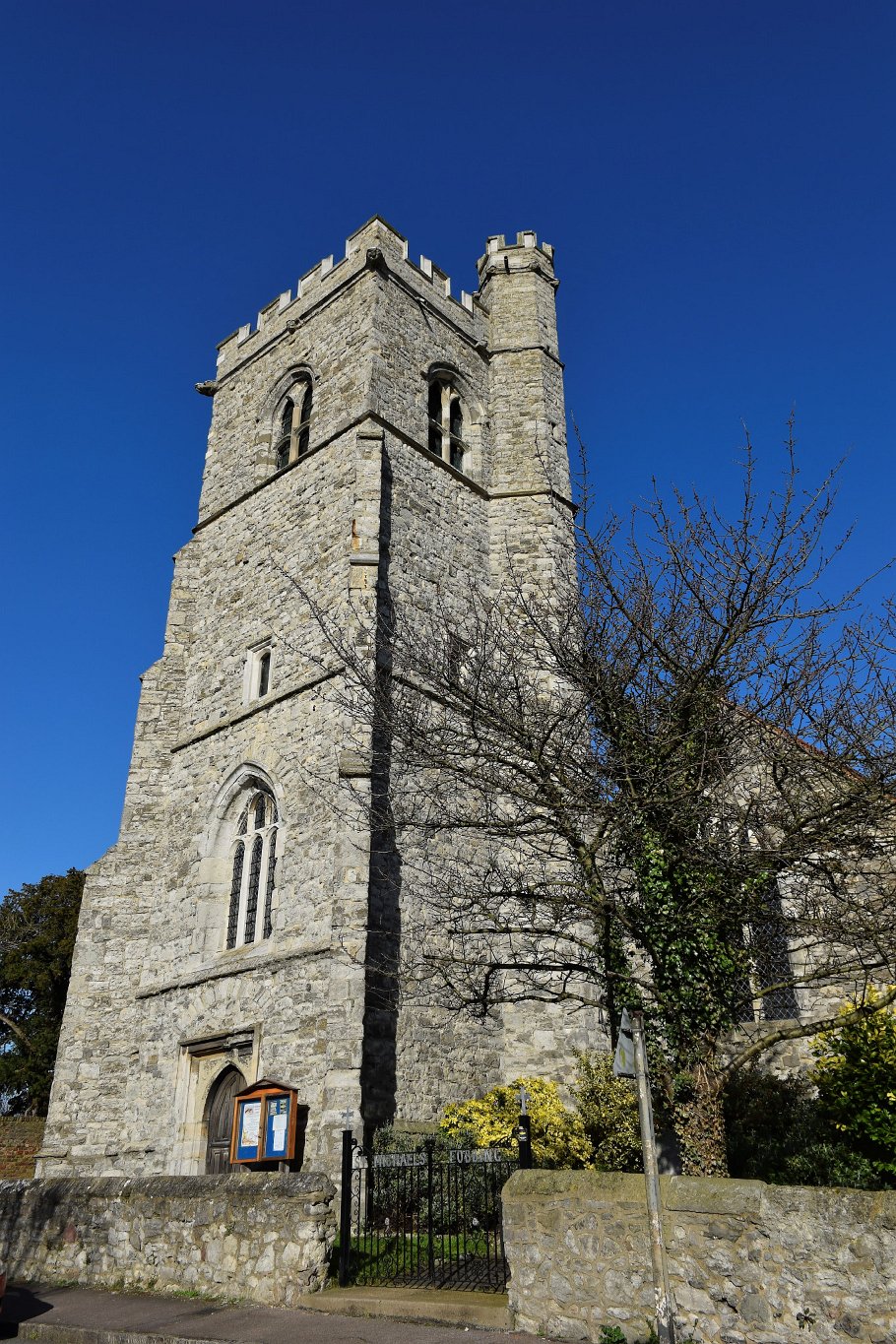 Fobbing - St Michael - Tower