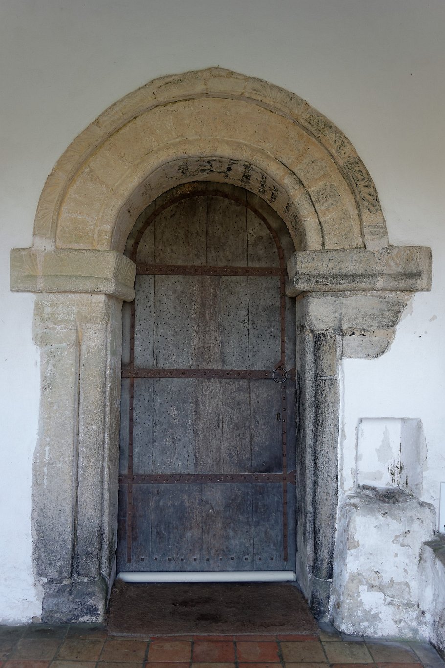 Hadstock - St Botolph - Saxon Doorway