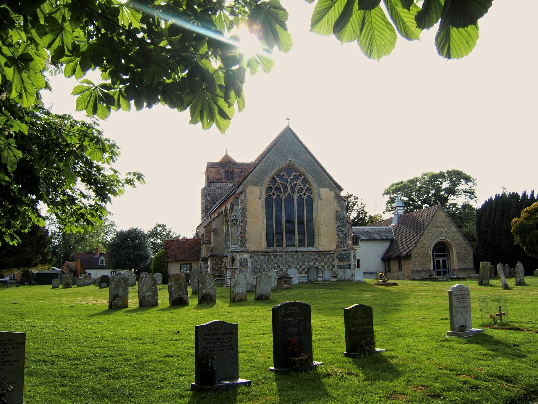 Lawford - St Mary - Graves