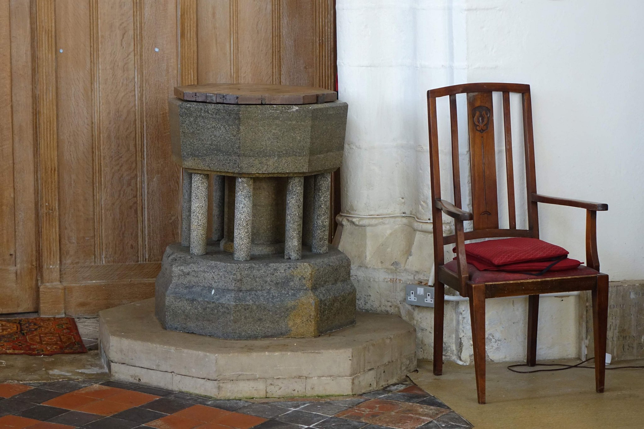 Peldon - St Mary - Font