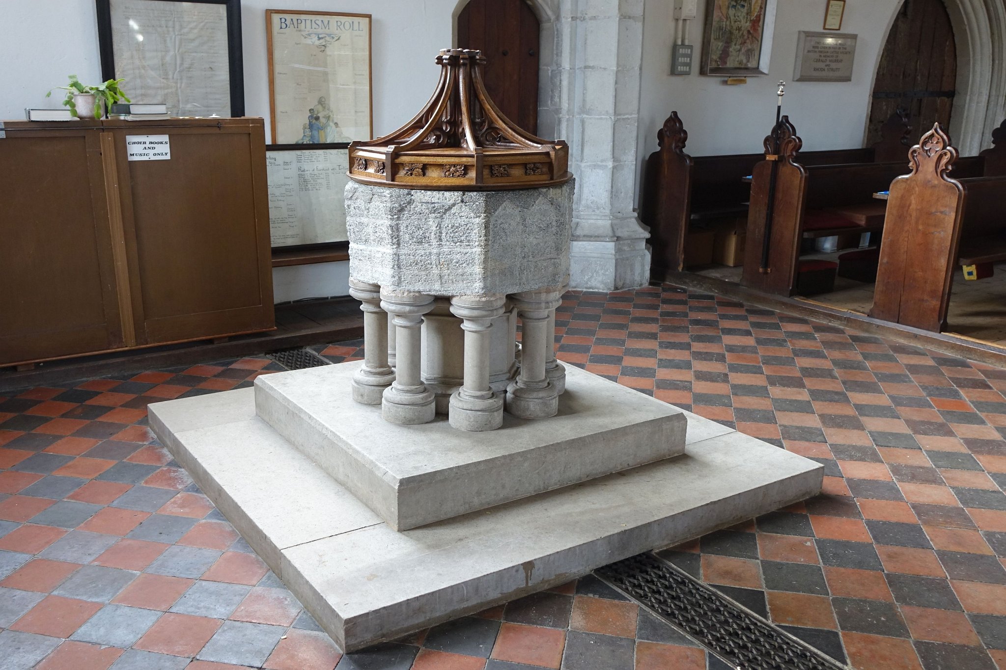 Terling - All Saints - Font