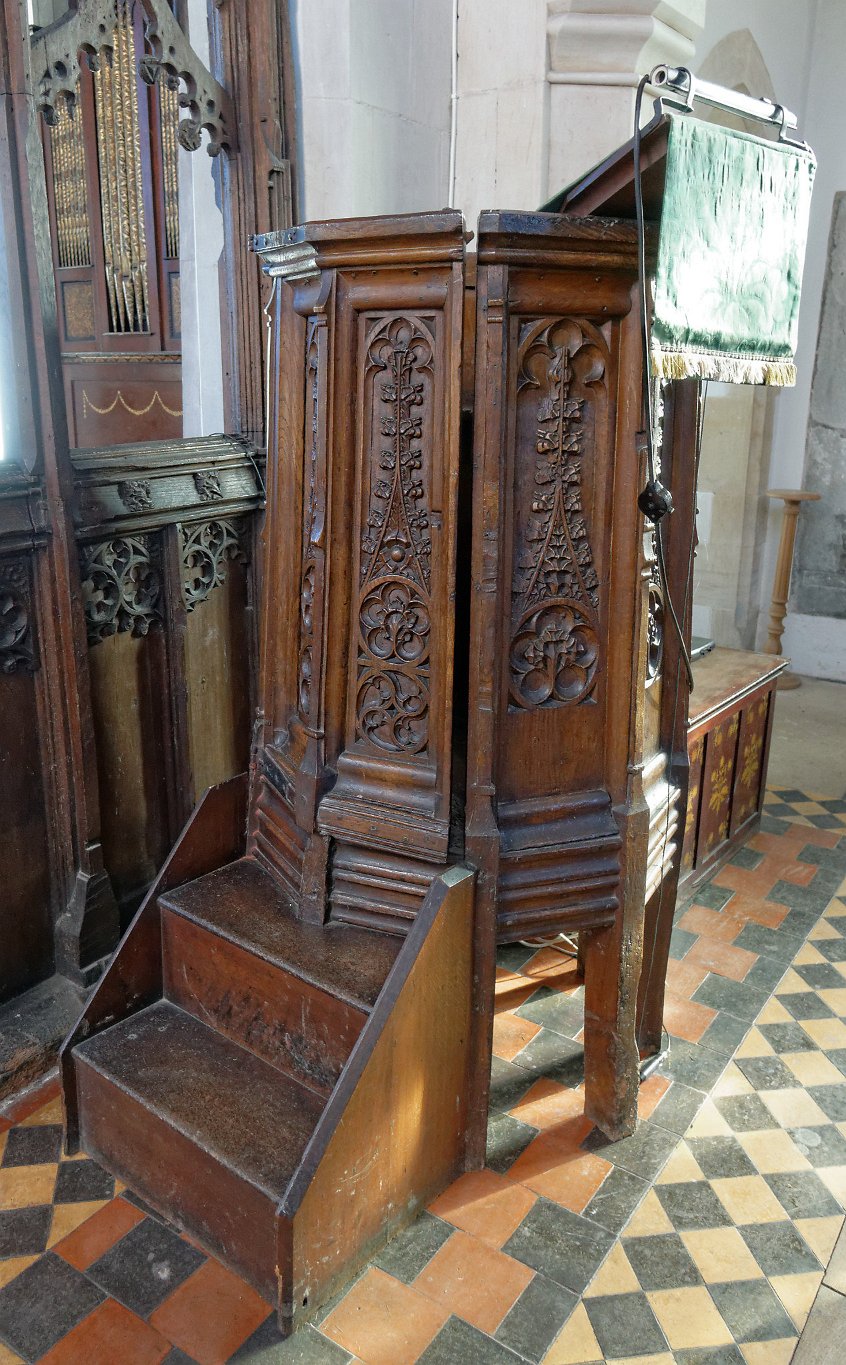 Wendens Ambo - St Mary - Pulpit